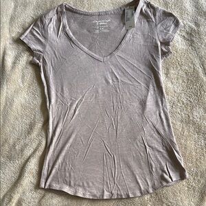 American Eagle Outfitters Women's Short Sleeve V‑Neck Tee in Light Taupe
